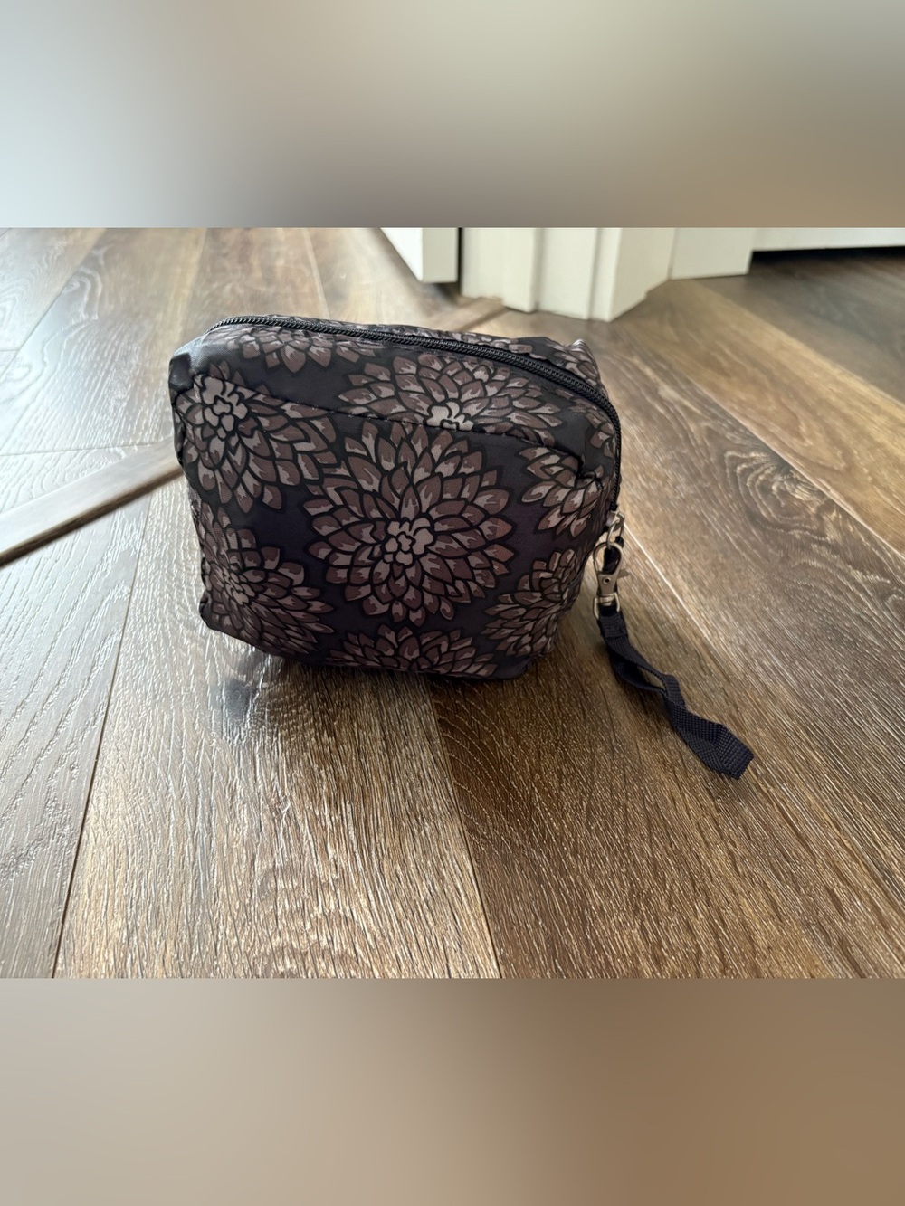 Rachael Ray compact pouch
